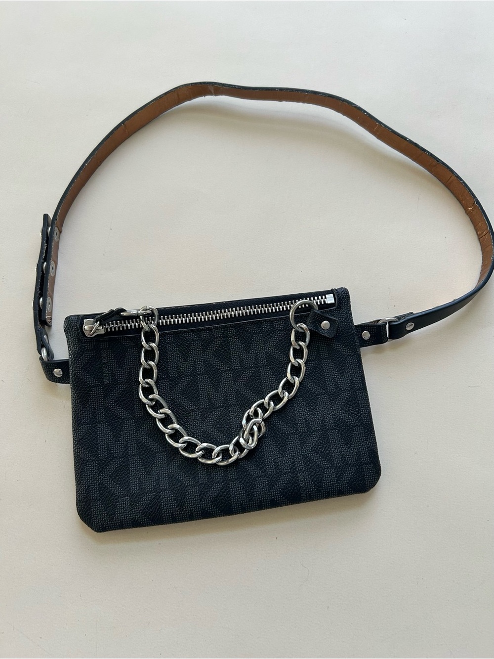 Michael Kors Black Logo Chain Belt Bag - Picture 2 of 9